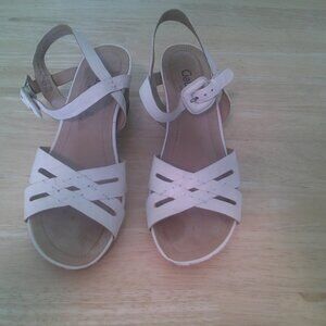 Gabor cream wedge sandals size 9